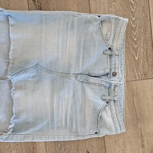 Universal Thread Light Wash Women's Jeans